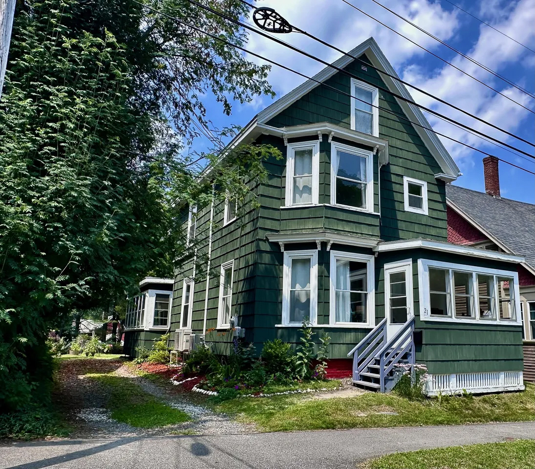21 Cottage Street
